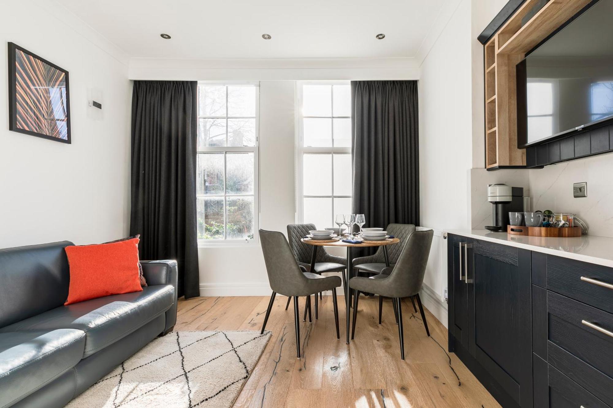 Modern Aptmt, 2 Stops To Central London, Smart Lock, Netflix Ealing Luaran gambar