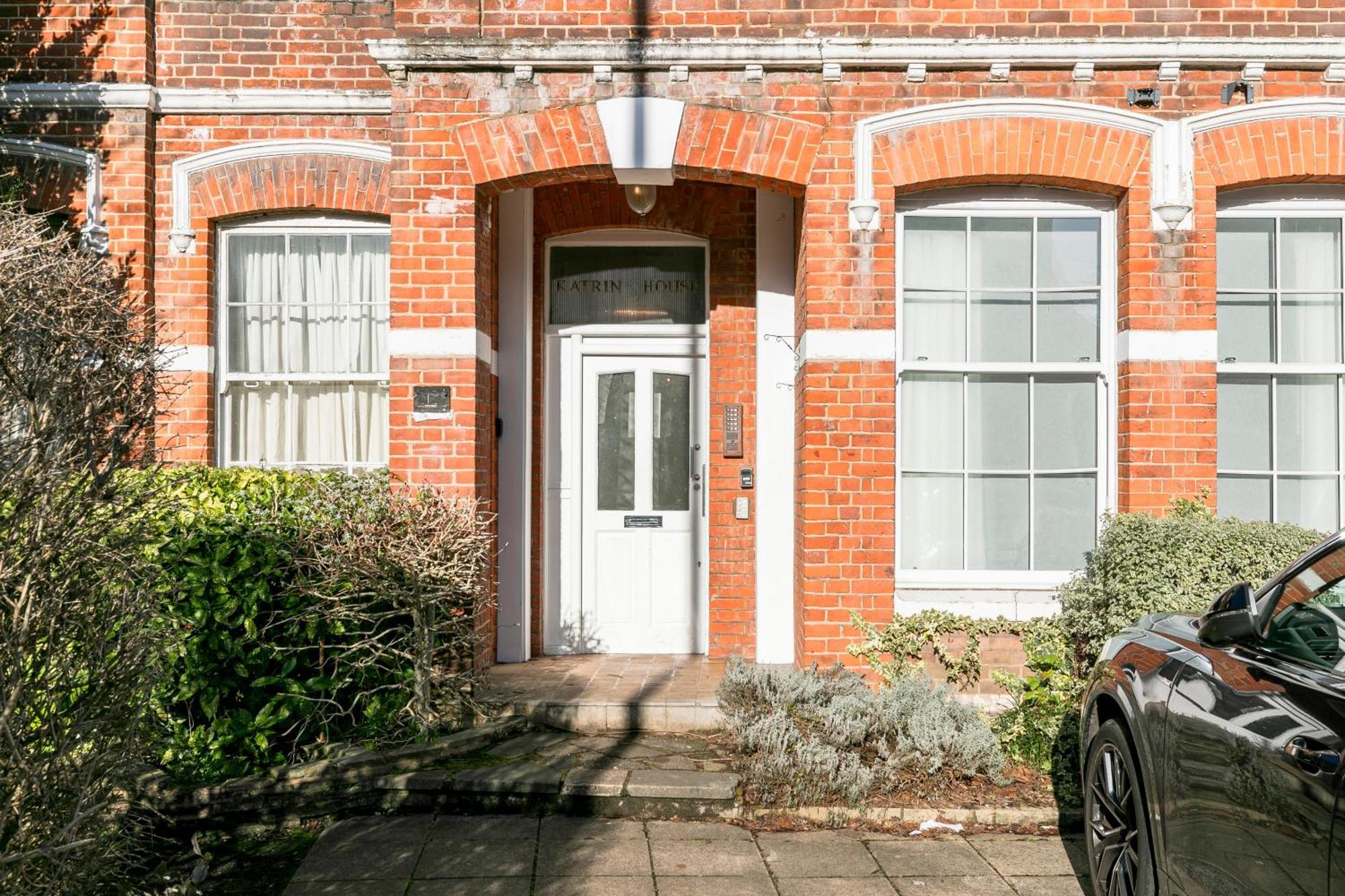 Modern Aptmt, 2 Stops To Central London, Smart Lock, Netflix Ealing Luaran gambar